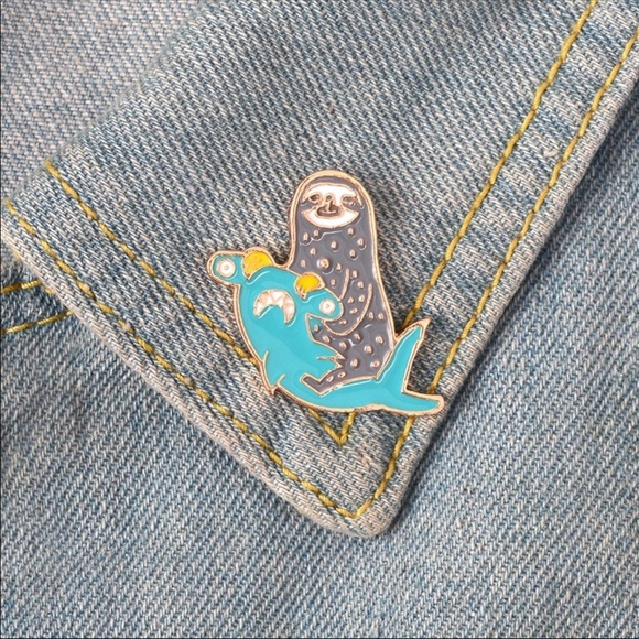 Sloth/Shark Pin - Picture 4 of 4
